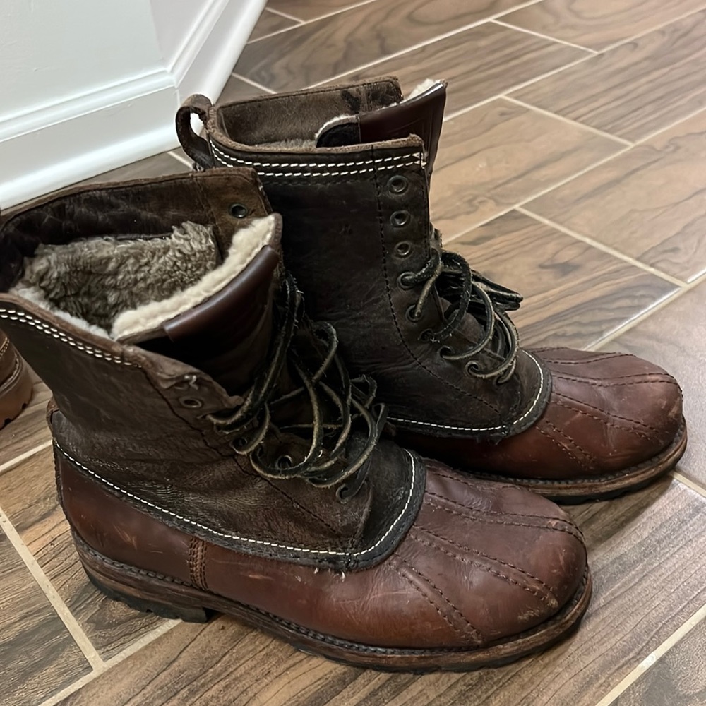 Frye Veronica Duck Boots